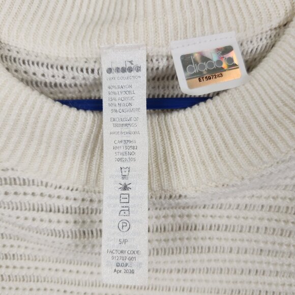 Diadora Luxe Collection Cropped White Batwing Sweater Women's Size S - Picture 7 of 7